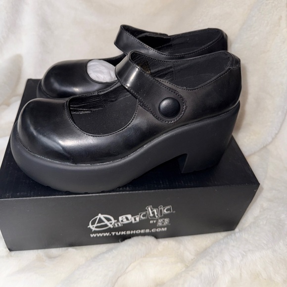 Brand new TUK shoes women’s size 10 - Picture 4 of 9